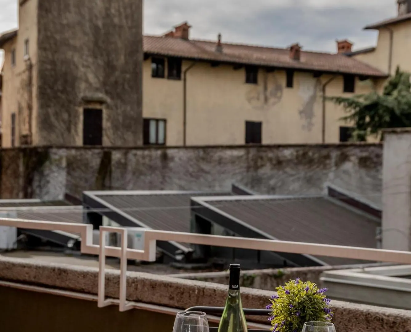 I Papaveri - City Center Flat - Leonardo Accademy - Mxp - Lakes Sesto Calende Italia